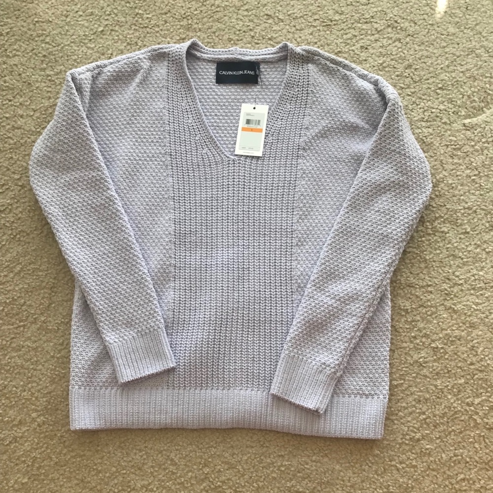 🆕Calvin Klein Jeans lilac v neck knit sweater top